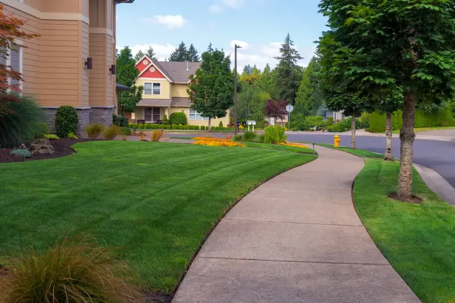 Key Steps To Keep Your Lawn Lush And Green Year-round in Windsor, VA Key Steps To Keep Your Lawn Lush And Green Year-round in Windsor, VA